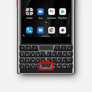 Unihertz Titan Slim→QWERTY物理キーボード→スペースキー