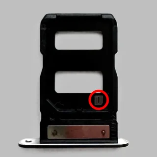 Unihertz Titan 2→SIMカードトレイ→SIMスロット1