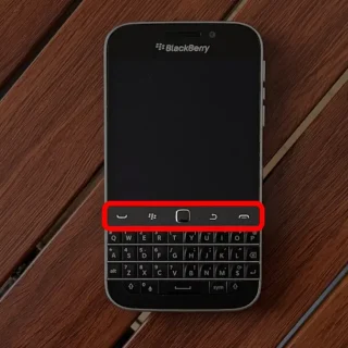 Zinwa Q25 Pro→物理ボタン→物理QWERTYキーボード→一段目